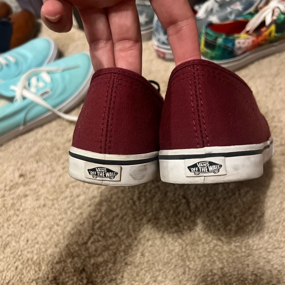 Womens 7 burgundy vans - Picture 2 of 5